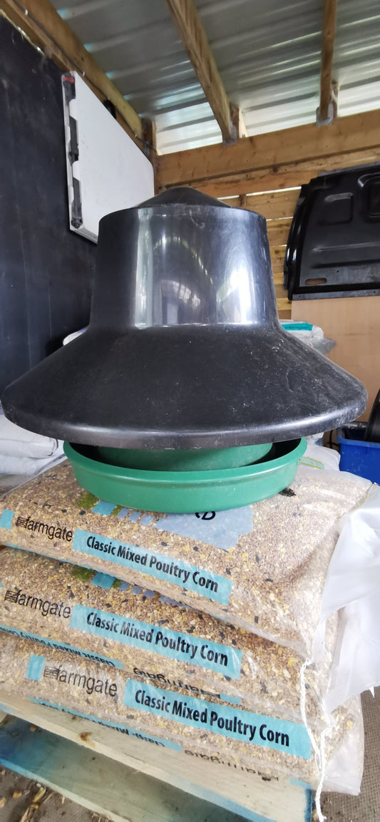 KIng feeders - used (20Kg) covered feeder - Chartley Chucks