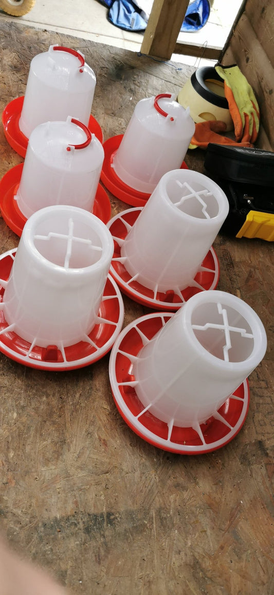 TEMU feeders and drinkers X6 items - new - Chartley Chucks